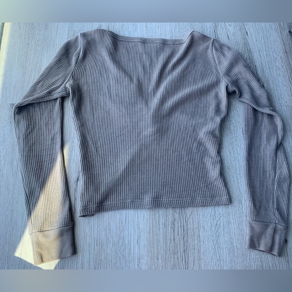 Aritzia brown long sleeve. - Picture 2 of 3